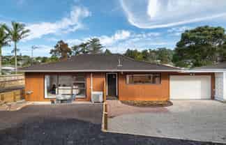 2/7 Tallington Crescent, Torbay