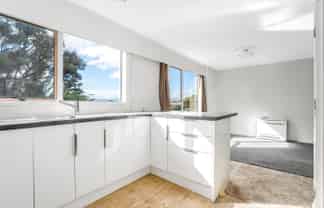 24C The Track, Plimmerton