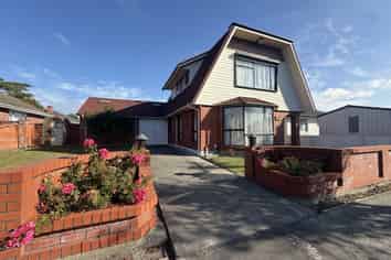 80 Dunedin Street, Redwood