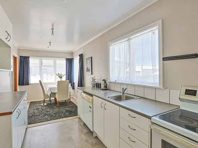 110 Morris Spence Avenue, Onekawa