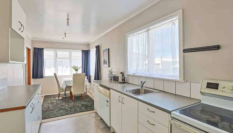 110 Morris Spence Avenue, Onekawa