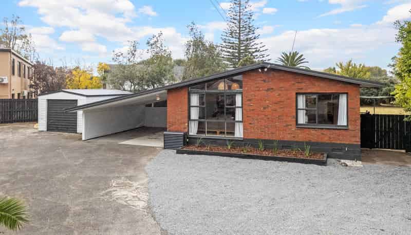 24 Lynette Place, Mangere