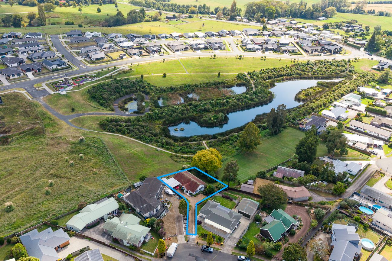 Parkside Opportunity -Add Value, Grow Your Equity! - Aanzicht 3