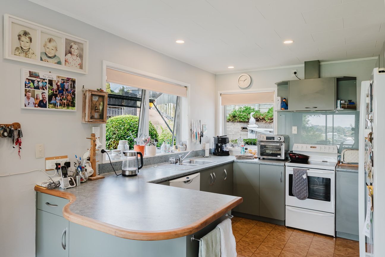 Parkside Opportunity -Add Value, Grow Your Equity! - Meer