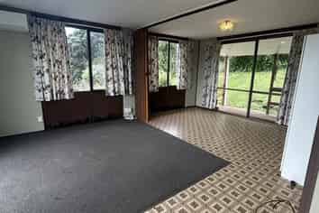 28 Hillside Cres, Leigh