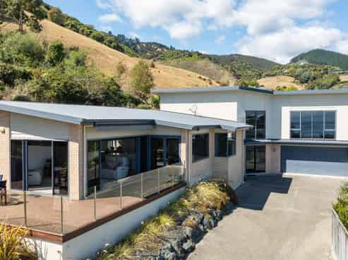 11 Rainbow Drive, Atawhai