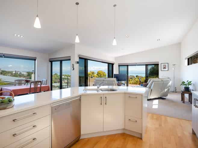 11 Rainbow Drive, Atawhai