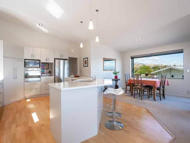 11 Rainbow Drive, Atawhai