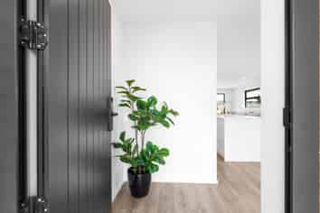 7 McCaw Road, LINCOLN