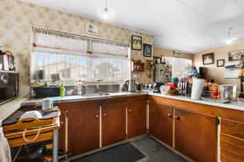 1045B Kauri Place, Mahora