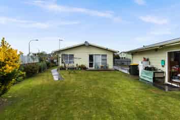 1045B Kauri Place, Mahora
