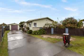 1045B Kauri Place, Mahora