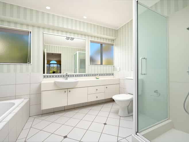 2/2 Hobie Court, West Harbour