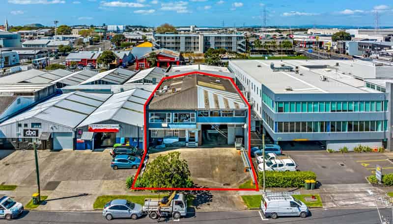 6 Gloucester Park Road, Onehunga