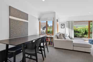 2/130 Muritai Road, Eastbourne