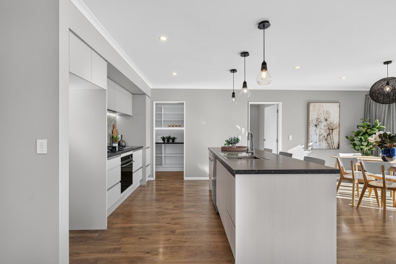 Available now - modern home, prime location - View 4