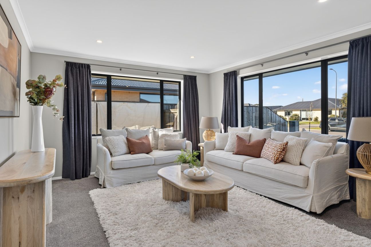 Available now - modern home, prime location - View 6