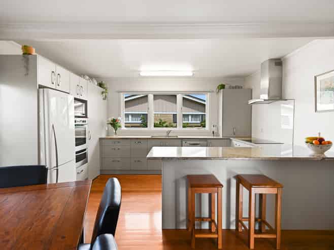 6 Eton Drive, Hillcrest