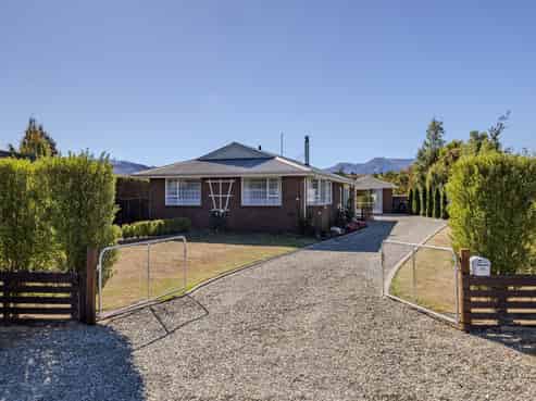 14 Wairau Road, Albert Town