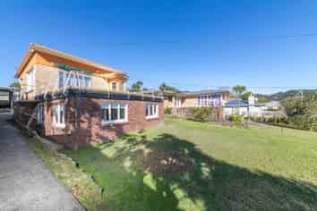 27 Highland Avenue, Titirangi