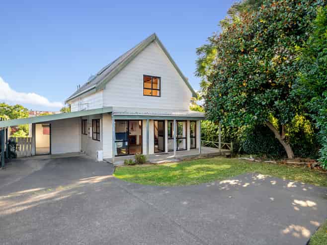 2/20 Brook Street, Milford