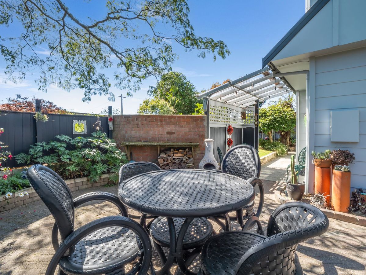 PRICE DROP – Owners Relocating & Want It SOLD! - Widok 6