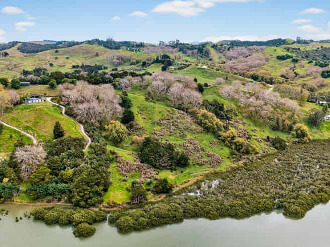 102B James Road, Maungaturoto