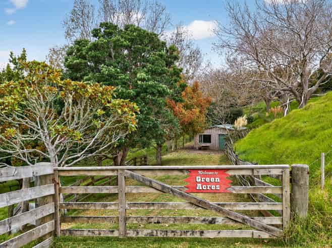 102B James Road, Maungaturoto