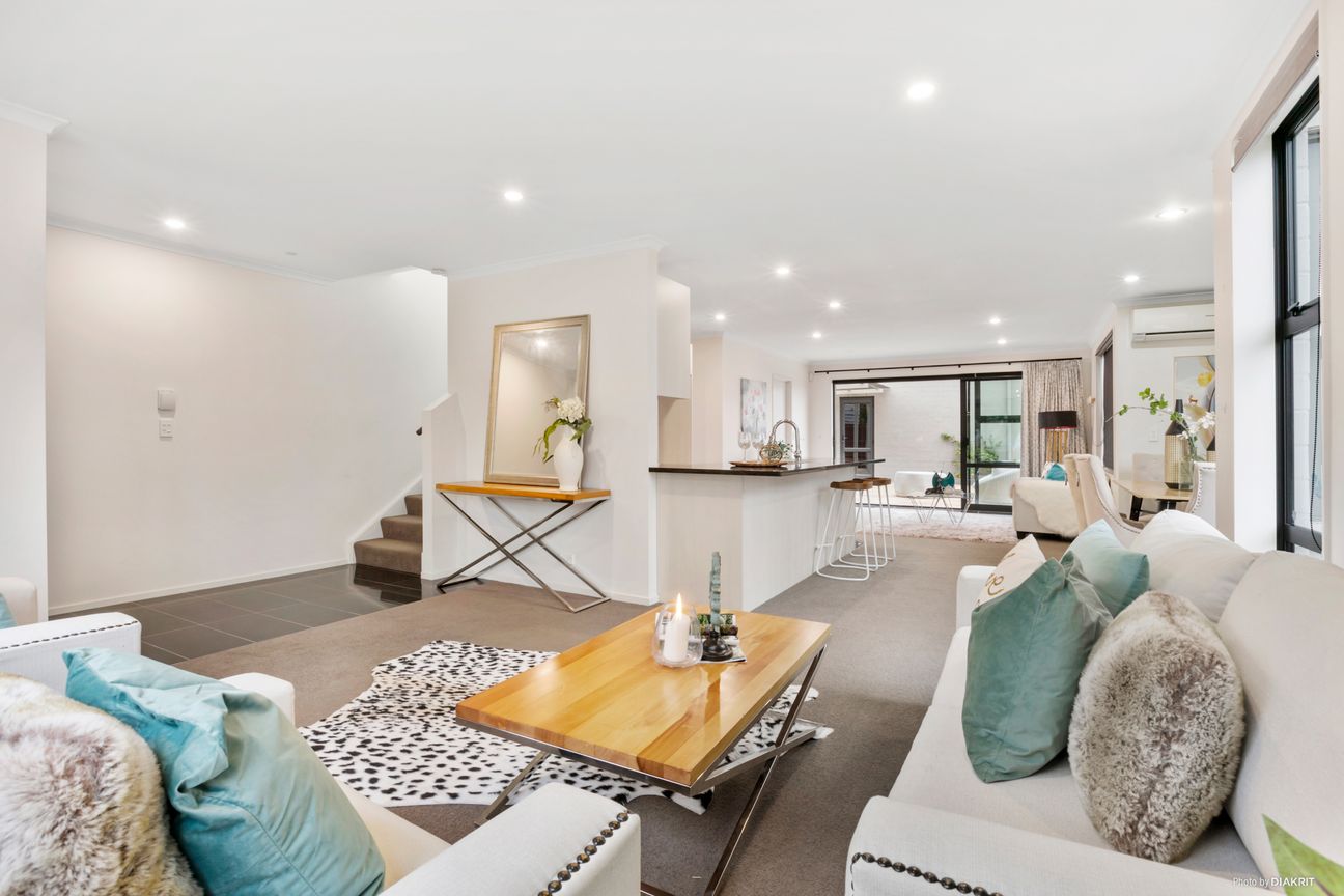 Family Space + Income Potential in Addison Park - Ansicht 2