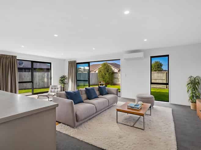 4 Hamlett Drive, Woodend