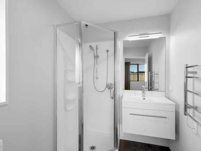 4 Hamlett Drive, Woodend