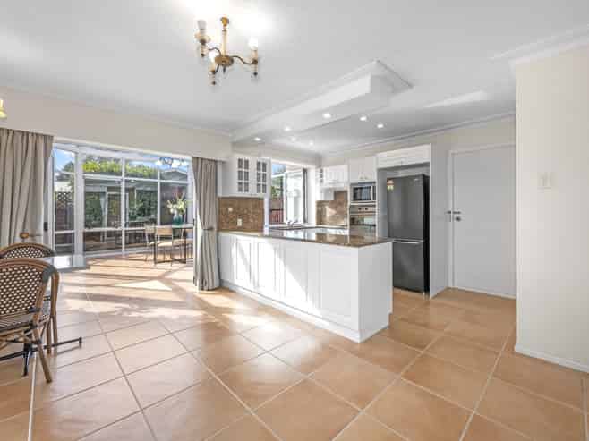 292 Avonhead Road, Avonhead