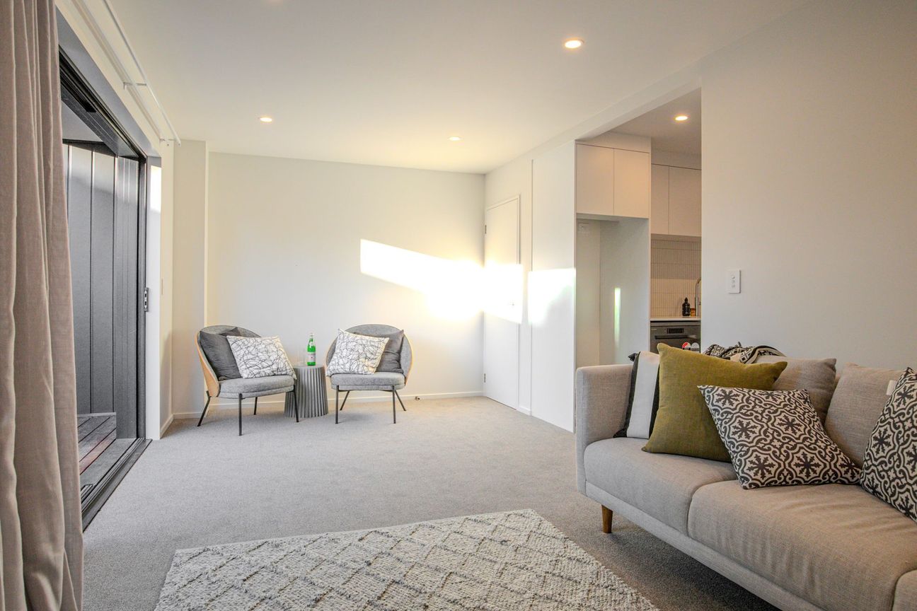 Modern Living in a Proven School Zone - Fler