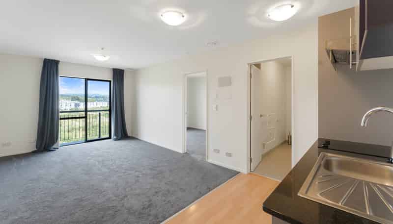 6e/17 Crown Lynn Place, New Lynn