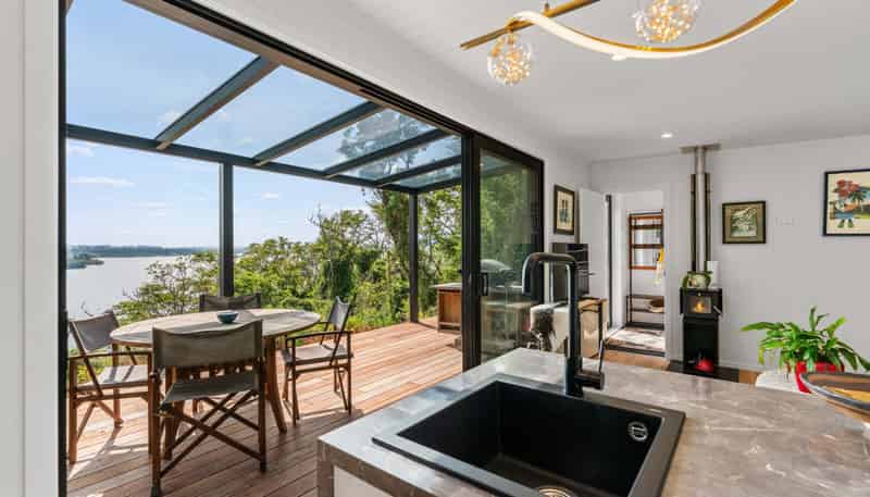 29 Parawera Drive, Acacia Bay