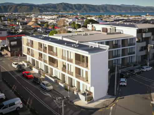 102A/2 Campbell Terrace, Petone