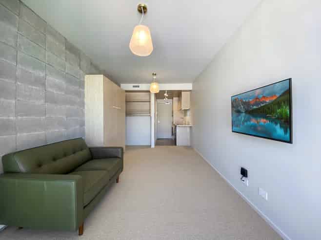 102A/2 Campbell Terrace, Petone
