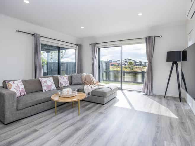 67 Probert Crescent, Chartwell