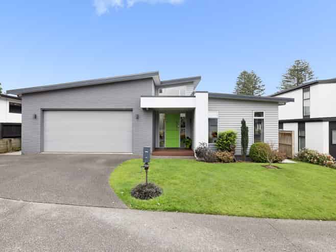 62F Grace Road, Avenues