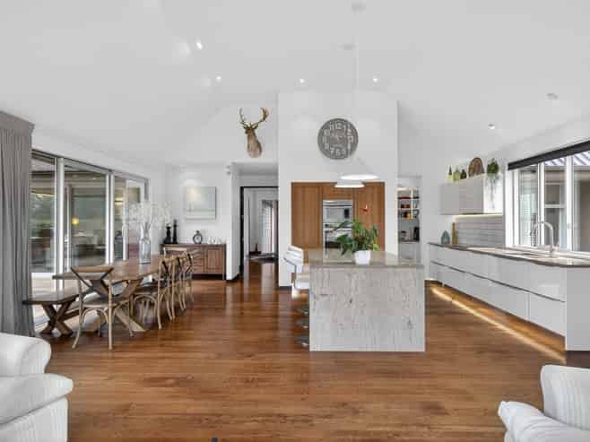 712 Highfield Road, Burnham