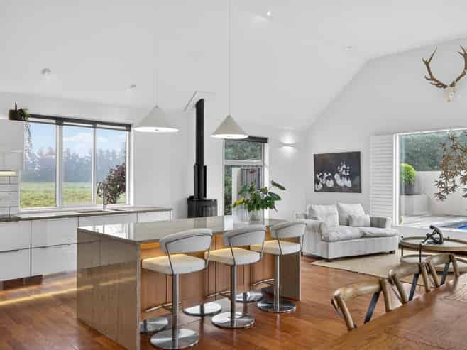 712 Highfield Road, Burnham