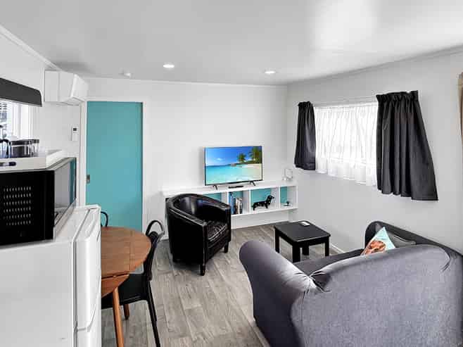 43A Tauhinu Road, Miramar