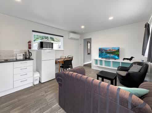 43A Tauhinu Road, Miramar