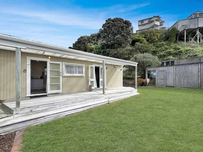 43A Tauhinu Road, Miramar