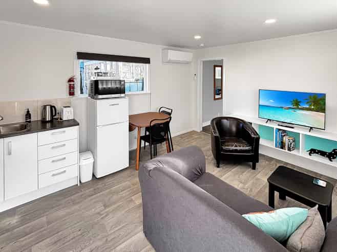 43A Tauhinu Road, Miramar