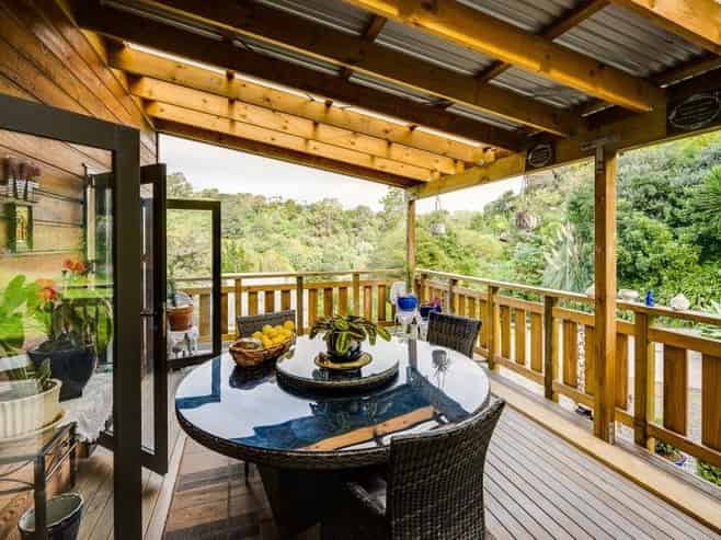 16 Burke Street, Napier Hill