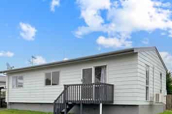 1/8 Bloomfield Place, Onerahi