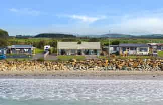 232 Colac Foreshore Road, Colac Bay