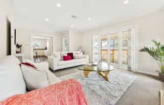 2102 Great North Road, Avondale