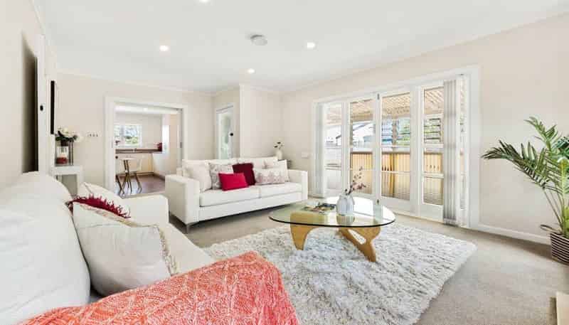 2102 Great North Road, Avondale